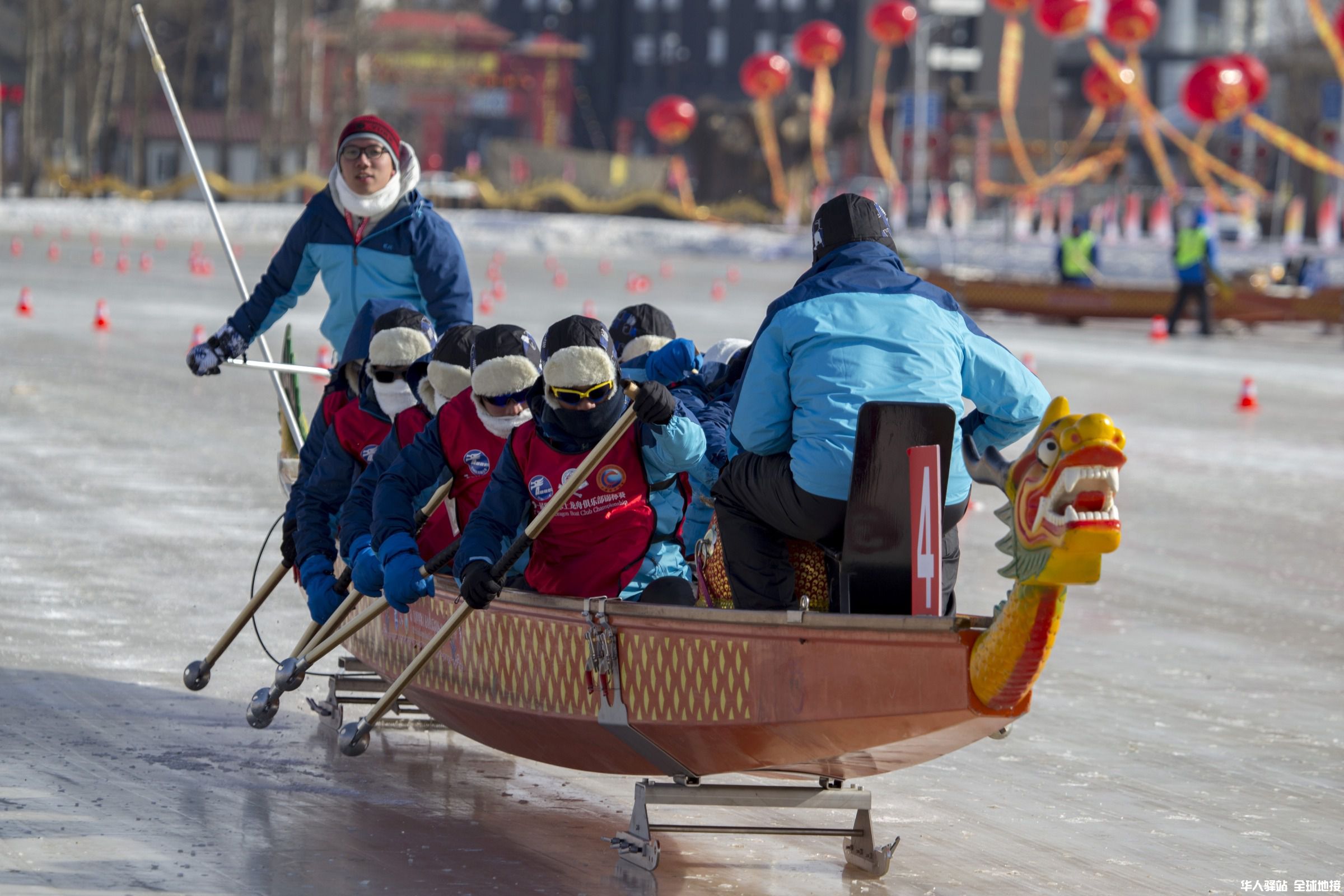 當代中國-中國旅遊-冬季中國旅遊首選吉林賞雪看燈體驗查干湖冬季捕魚樂趣3_x2.jpg